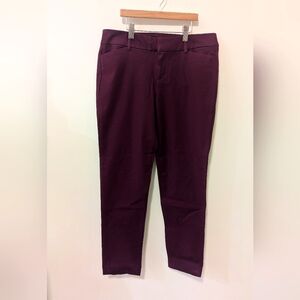 Old Navy Pixie Ankle Cropped Burgundy Pants with Slim Fit Size 6